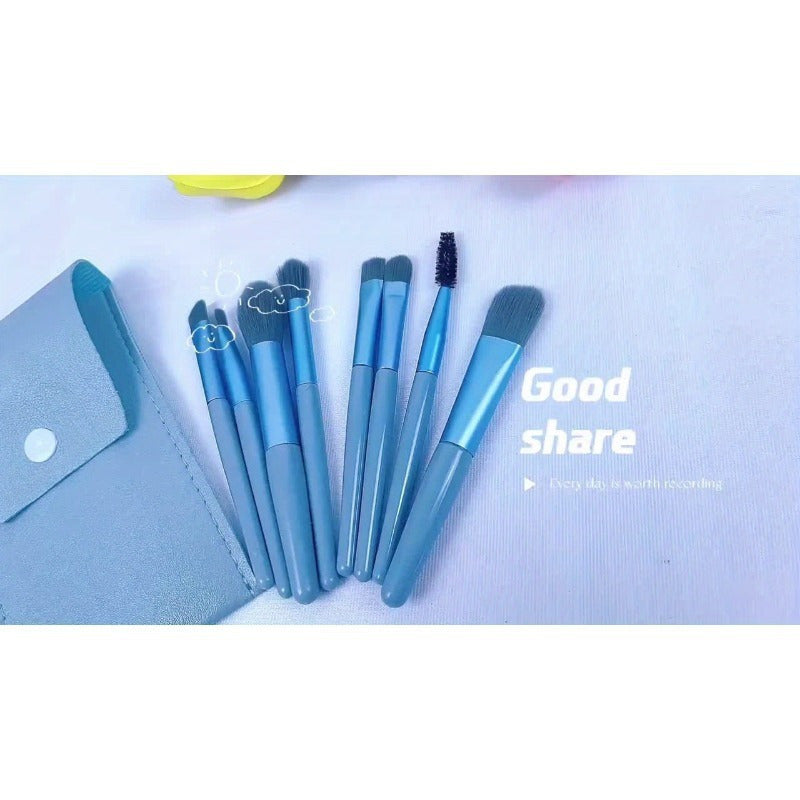 A Set Of 8 Portable Makeup Brushes, Suitable For Portable Beauty Tools